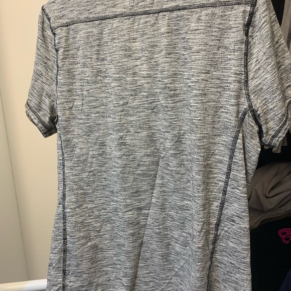 DISTILLERY mens LG grey short sleeve vneck. Used but loved. - Picture 3 of 3